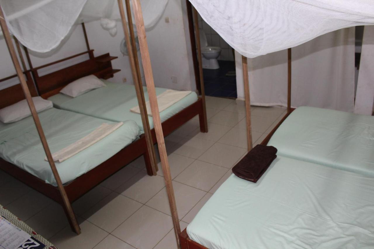 Centre Lucien Botovasoa Bed & Breakfast Antsiranana Exterior foto